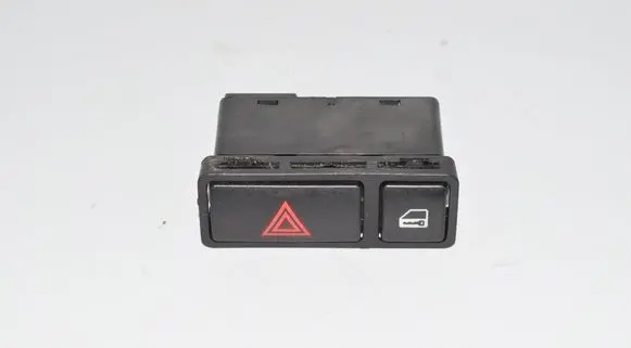 BMW X5 E53 Hazard light switch 8368920
