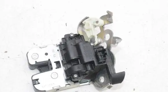 Audi Q3 8U Tailgate/trunk/boot lock/catch/latch 8R0827505A