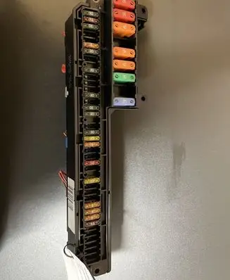 BMW 5 E60 E61 Fuse module 695733002 4010946