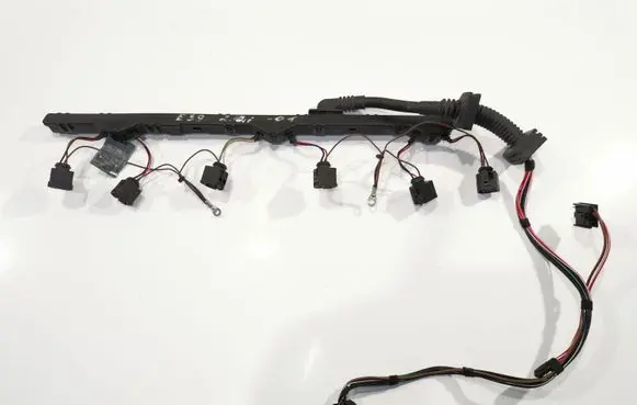 BMW 5 E39 Fuel injector wires 7529708 7529709