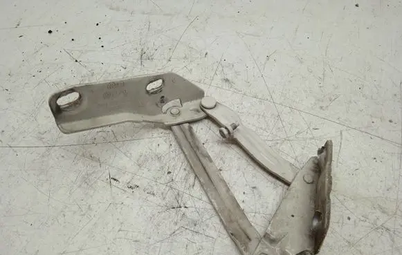 Mercedes-Benz Sprinter W906 Engine bonnet/hood hinges 9067500121