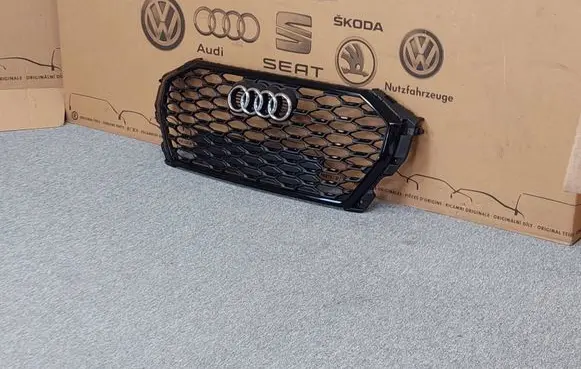 Audi Q3 F3 Front bumper upper radiator grill 83F853651BCKA 83F853651B 83F853651C