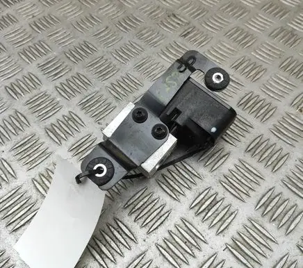 Porsche Taycan 9J1 Air conditioning (A/C) expansion valve 4M0816682E