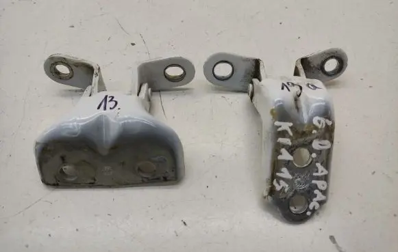 Rear door hinge set