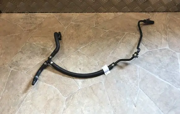 Mercedes-Benz E A207 Engine coolant pipe/hose A2125011525