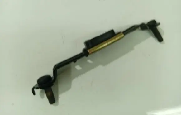 Chrysler 300 - 300C Seat belt adjustment rail 2021178