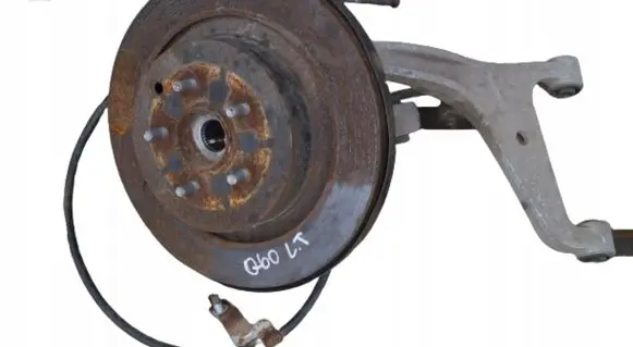 Infiniti Q60 Rear wheel hub spindle/knuckle 