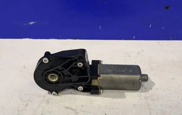 Maserati Ghibli Seat adjustment motor 0390203333