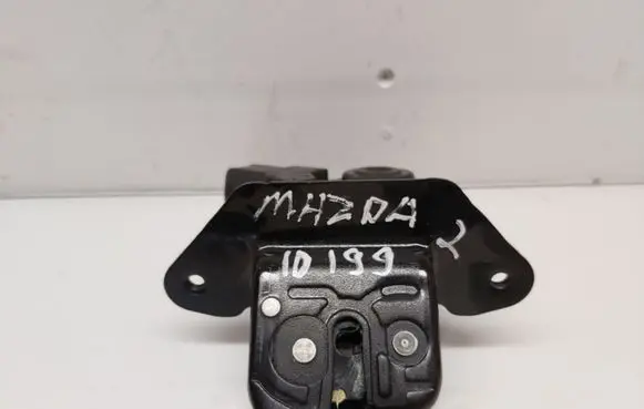 Loading door lock