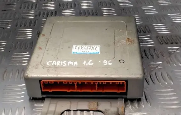 Mitsubishi Carisma Engine control unit/module MD760657 6214 AT4E92SMDFE01