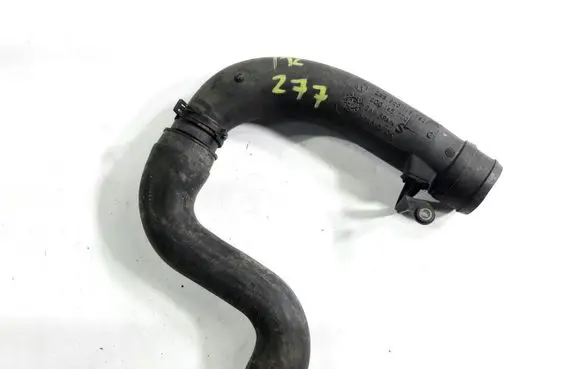 Volkswagen Polo IV 9N3 Intercooler hose/pipe 6Q0145762N