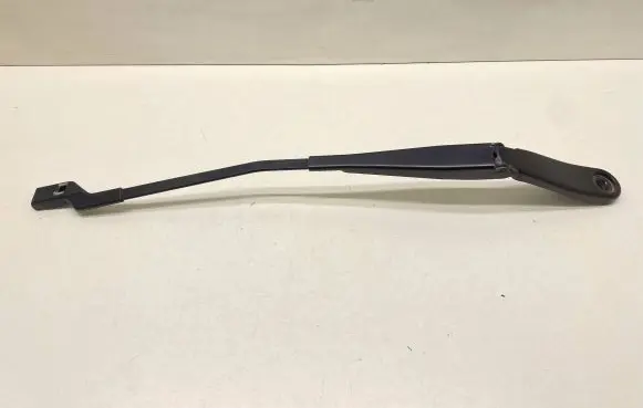 Volvo XC60 Front wiper blade arm 30753525