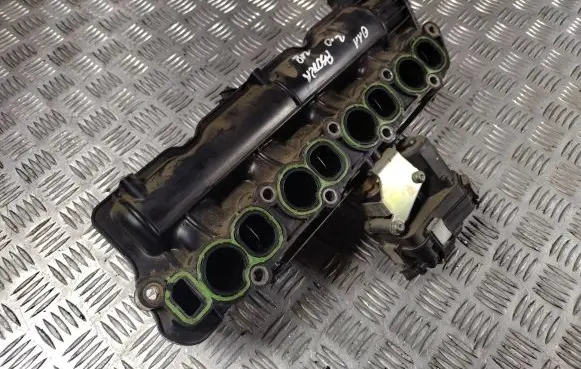 Opel Astra J Intake manifold
