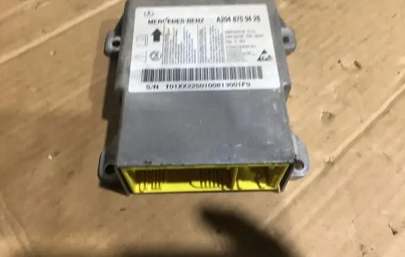 Mercedes-Benz C W204 Airbag control unit/module A2048709426