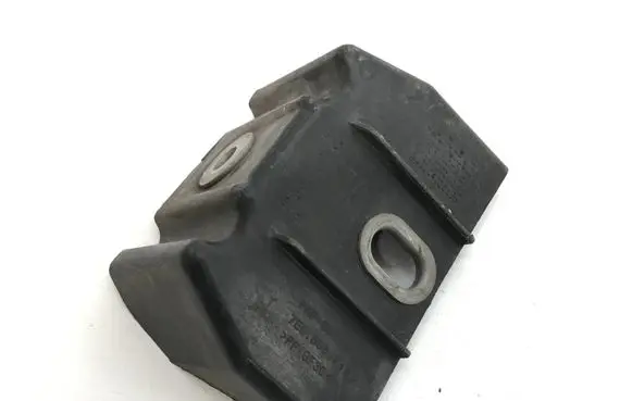 Volkswagen Tiguan Radiator support slam panel bracket 7E0805731B