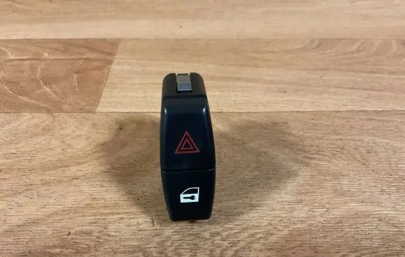 BMW 5 E60 E61 Hazard light switch 549519500 6316919506 VMBEKA117LY