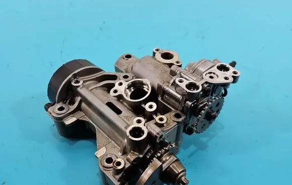 Porsche Panamera (970) Oil pump 94610701361 IMPRK1521551