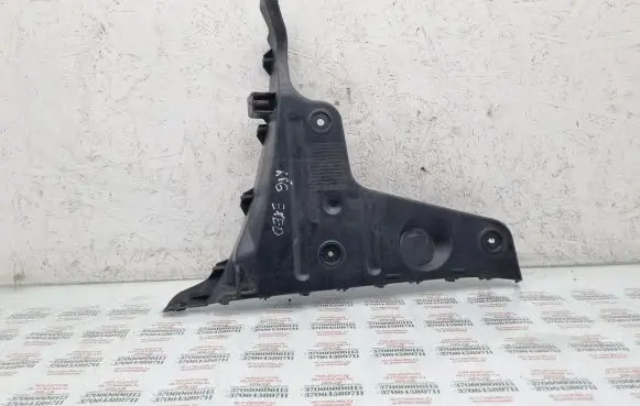 Seat Exeo (3R) Rear bumper mounting bracket 3R9807393