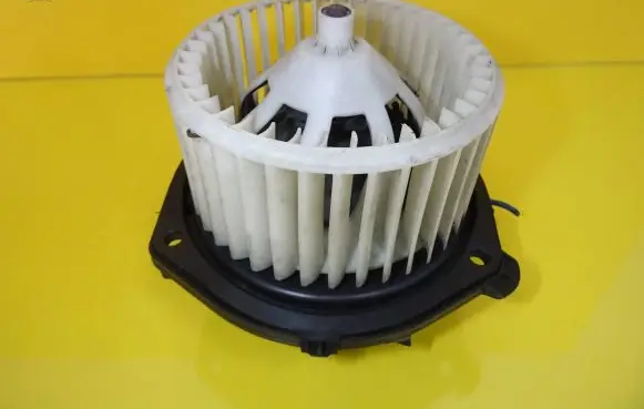 Iveco Daily 35 - 40.10 Heater fan/blower 570630200