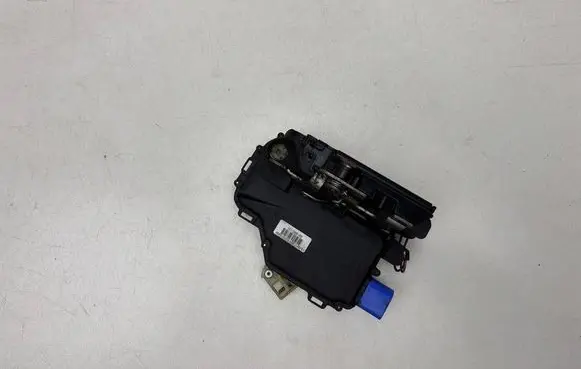 Skoda Fabia Mk1 (6Y) Front door lock 3B1837015AM