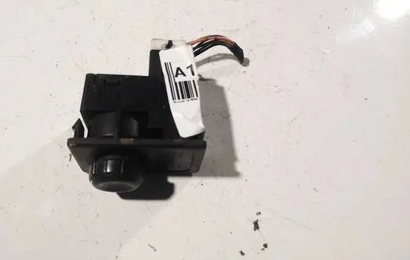 Nissan Almera Tino Wing mirror switch