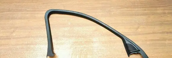 BMW X5 F15 Front door window/glass frame 7318177 7356345