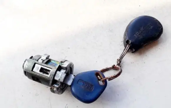 Fiat Punto (188) Ignition lock 03899