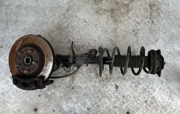 Nissan Qashqai Front wheel hub spindle knuckle