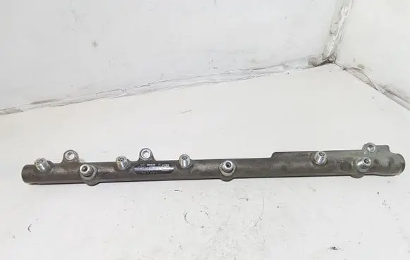 BMW 5 E60 E61 Fuel main line pipe 7788679 0445216008