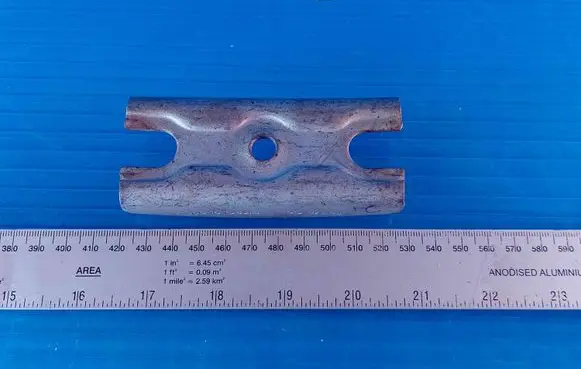Ford Ranger Fuel Injector clamp holder BK209L535A