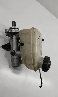 KIA Sorento Master brake cylinder