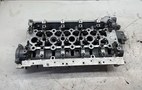 Renault Vel Satis Engine head G9T01 7701474144 7701474715