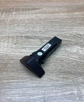 Volvo V70 Hazard light switch 9441045 4970