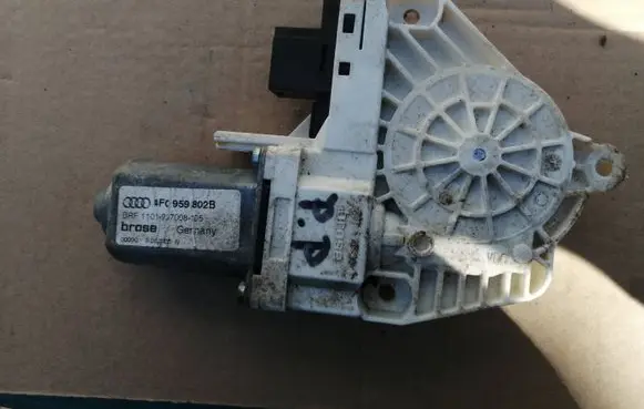 Audi A6 S6 C6 4F Front door window regulator motor 4F0959802B 1101997008105