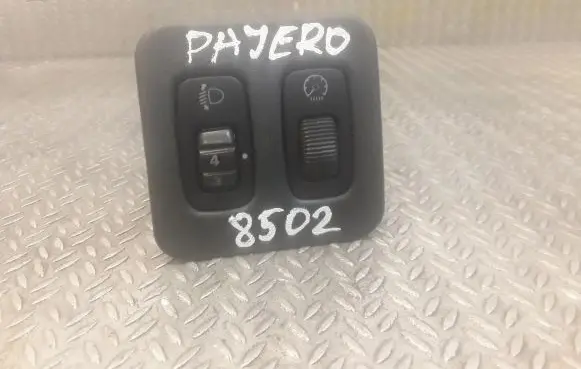 Mitsubishi Pajero Headlight level height control switch
