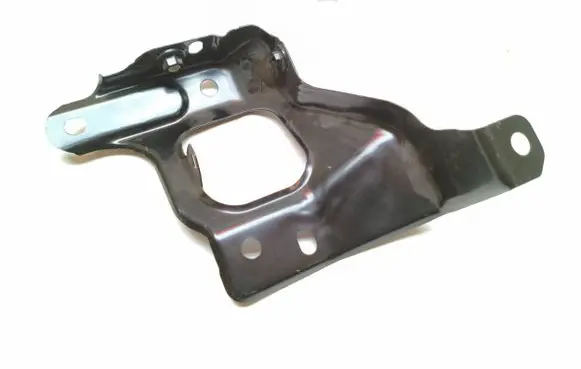 Tesla Model 3 Fender mounting bracket 108601700D 2221G41