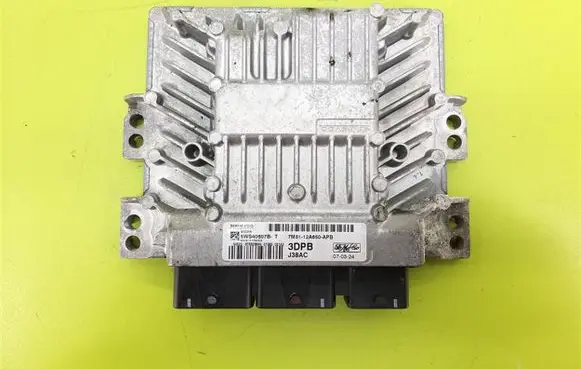 Ford Focus Engine control unit/module 5WS40607B