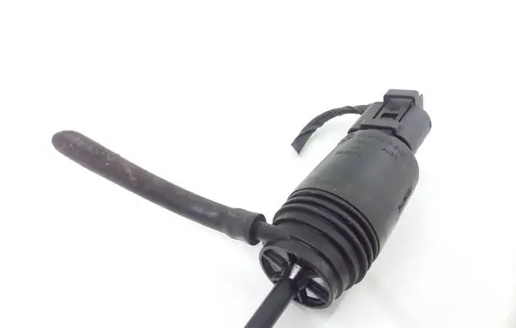 BMW 1 E81 E87 Windscreen/windshield washer pump 8377612 67128377612