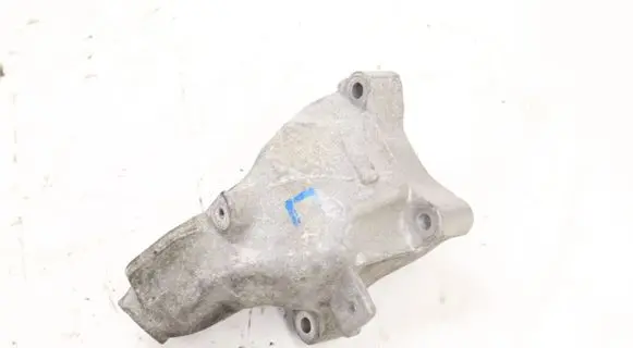 Mercedes-Benz GLS X167 Engine mount bracket A6562230500