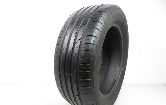 Volkswagen Golf V R16 summer tire 