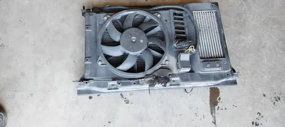 Peugeot 308 SW Radiator support slam panel