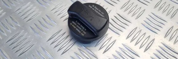 Audi A6 S6 C5 4B Oil filler cap 026103485