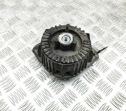 Mercedes-Benz E W212 Engine mount bracket A2122406317