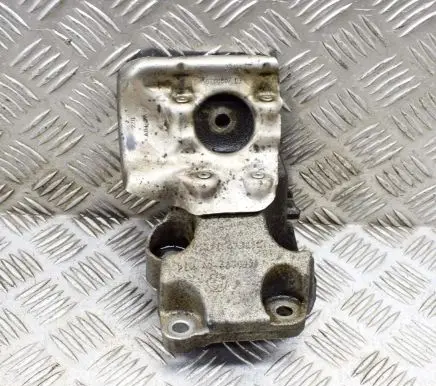 BMW 1 F20 F21 Engine mounting bracket 6788607