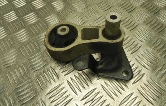 Ford Fiesta Engine mount bracket 8V516P082AD VD11550