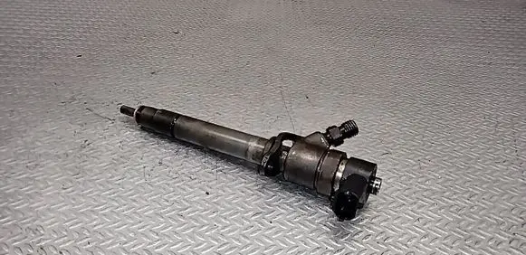 Volvo V70 Fuel injector 8658351 0445110078