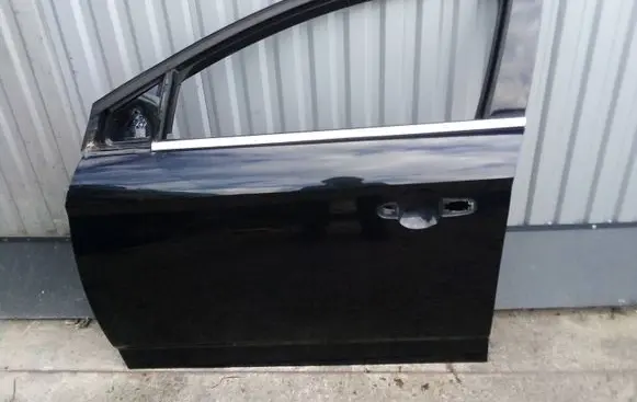 Ford Mondeo MK IV Front door