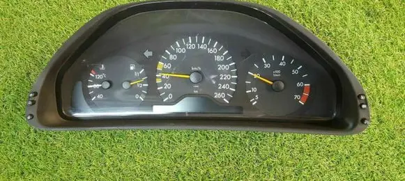 Mercedes-Benz E W210 Speedometer (instrument cluster) 2105407647