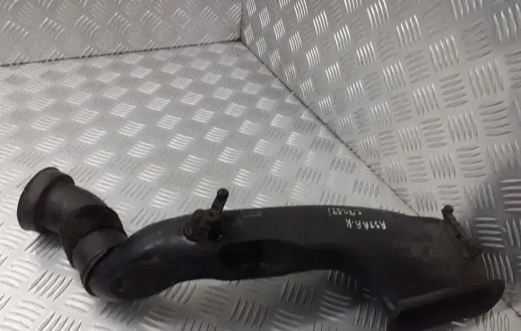 Opel Astra H Air intake hose/pipe 551020662