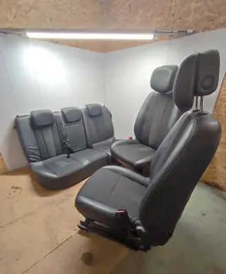 Seat set